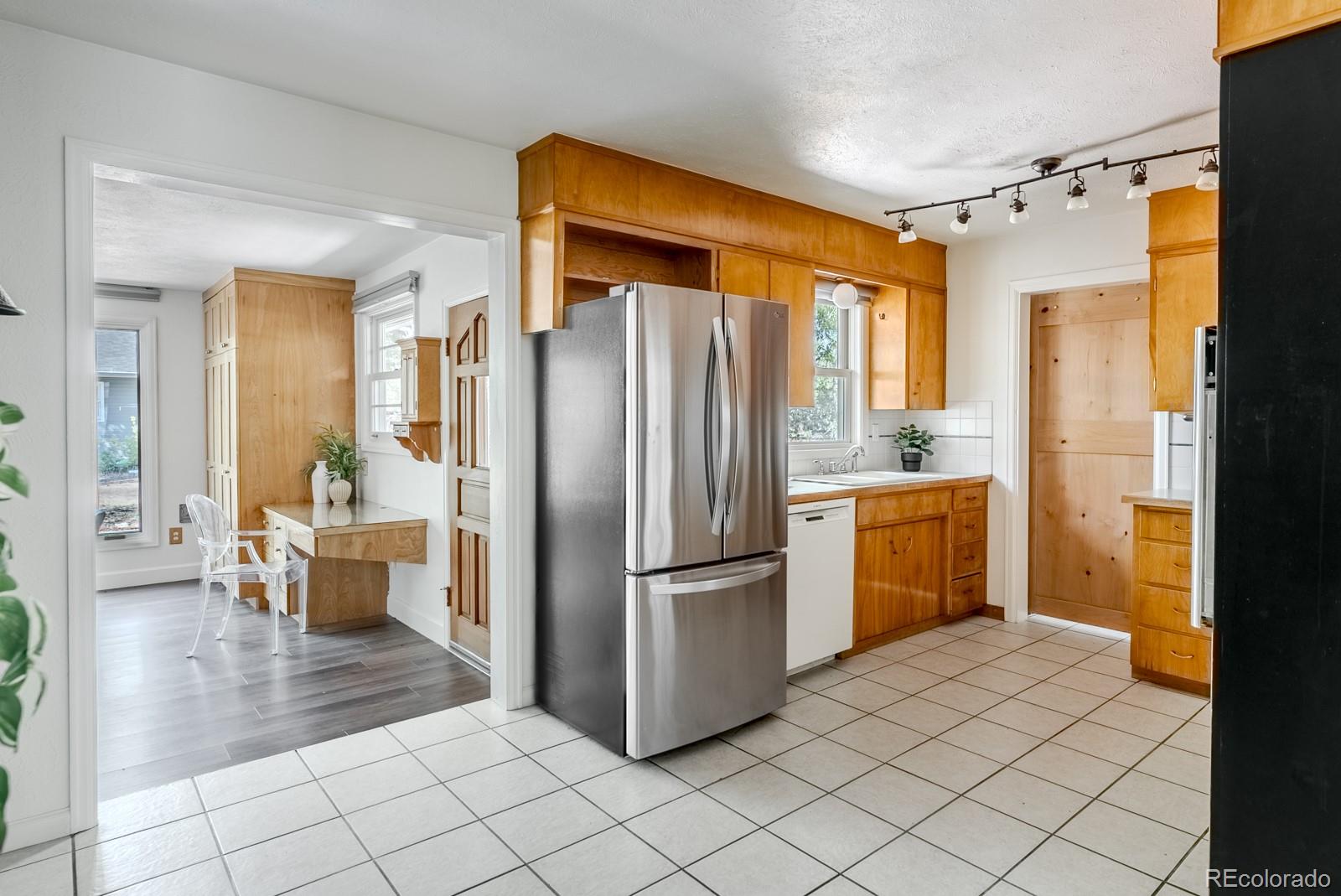 MLS Image #17 for 601 s longmont avenue,lafayette, Colorado