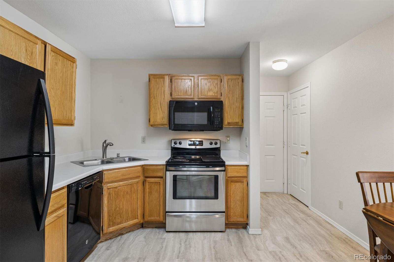 MLS Image #6 for 8621 e dry creek road,centennial, Colorado