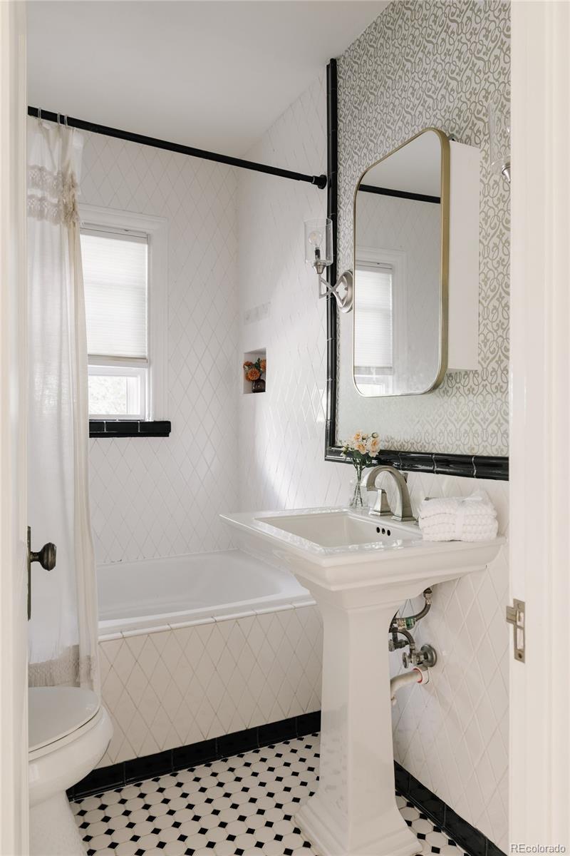 MLS Image #20 for 1369 n downing street 4,denver, Colorado