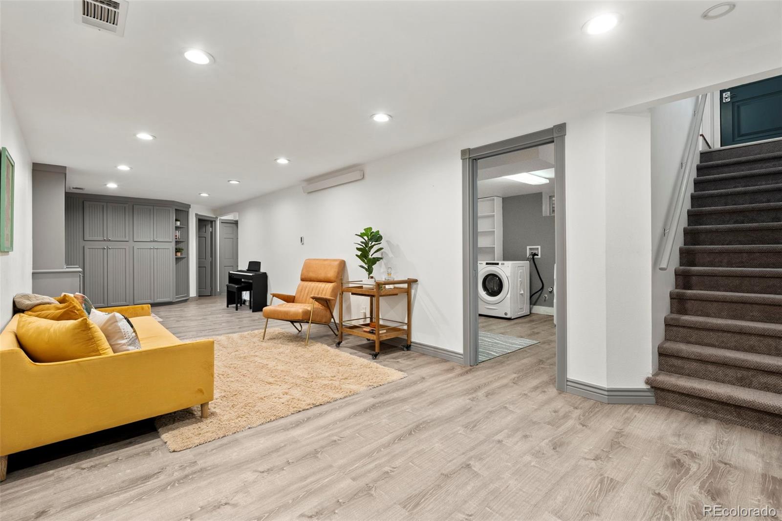 MLS Image #19 for 2582 s dennison court,denver, Colorado