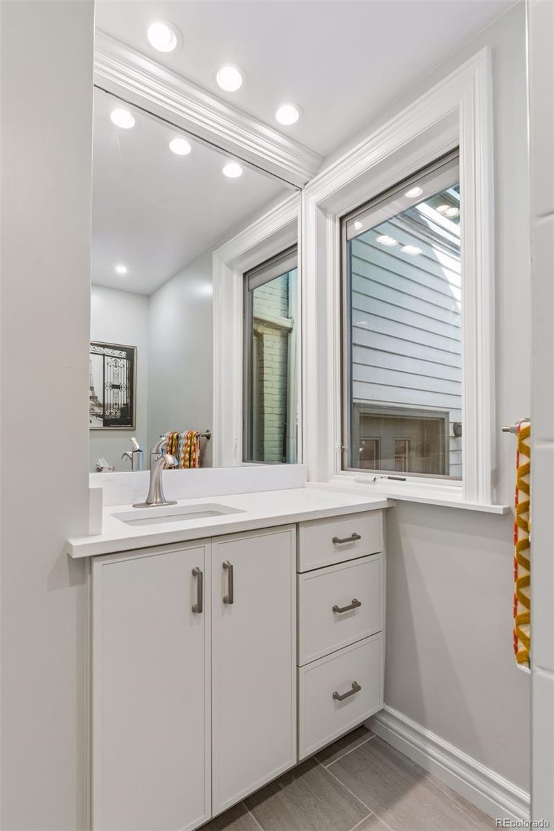 MLS Image #18 for 1875 s clarkson street,denver, Colorado