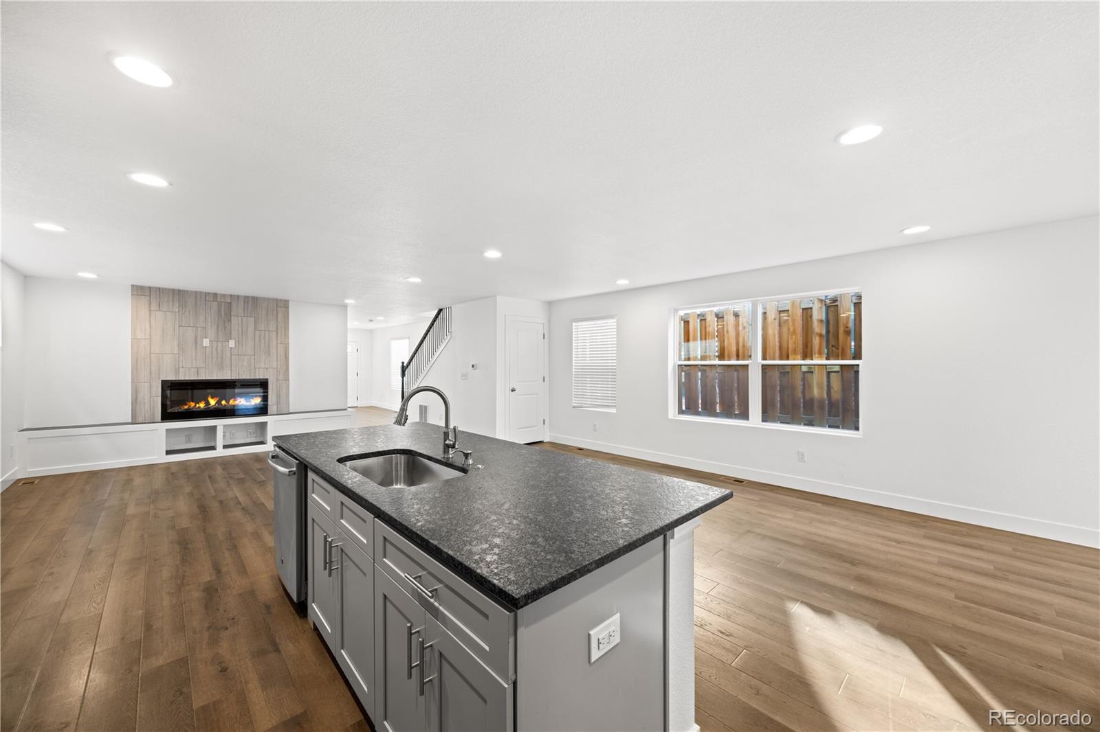 MLS Image #13 for 3054 n speer boulevard,denver, Colorado