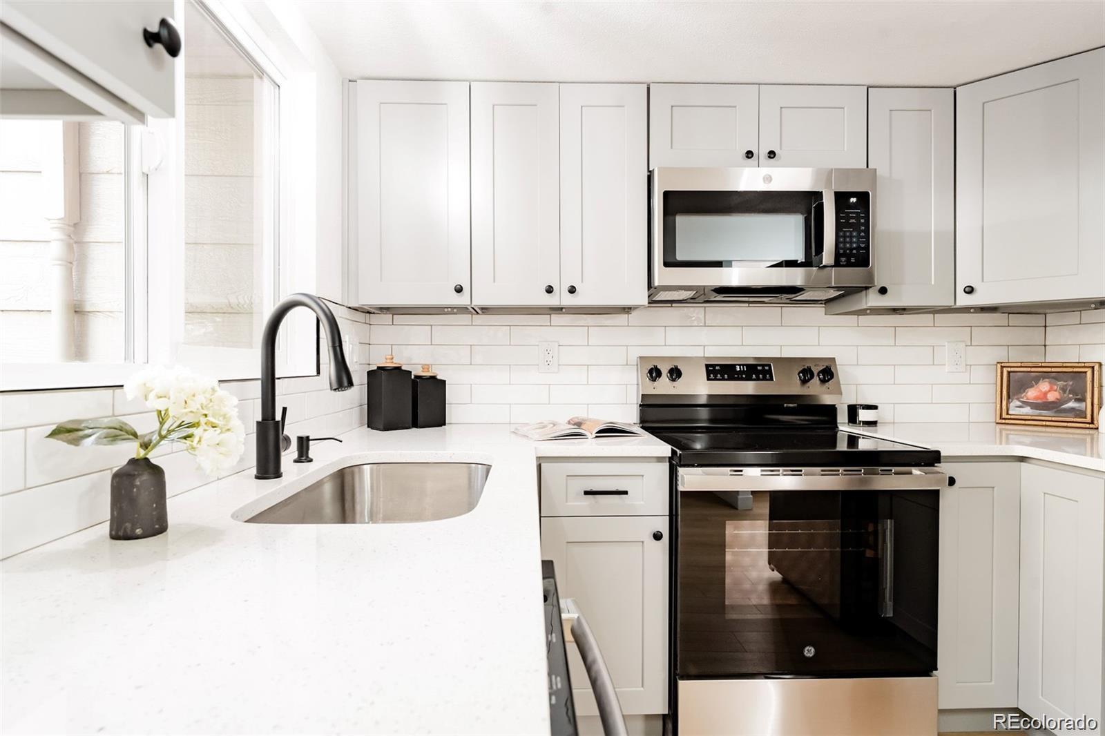 MLS Image #3 for 7978  chase circle b,arvada, Colorado