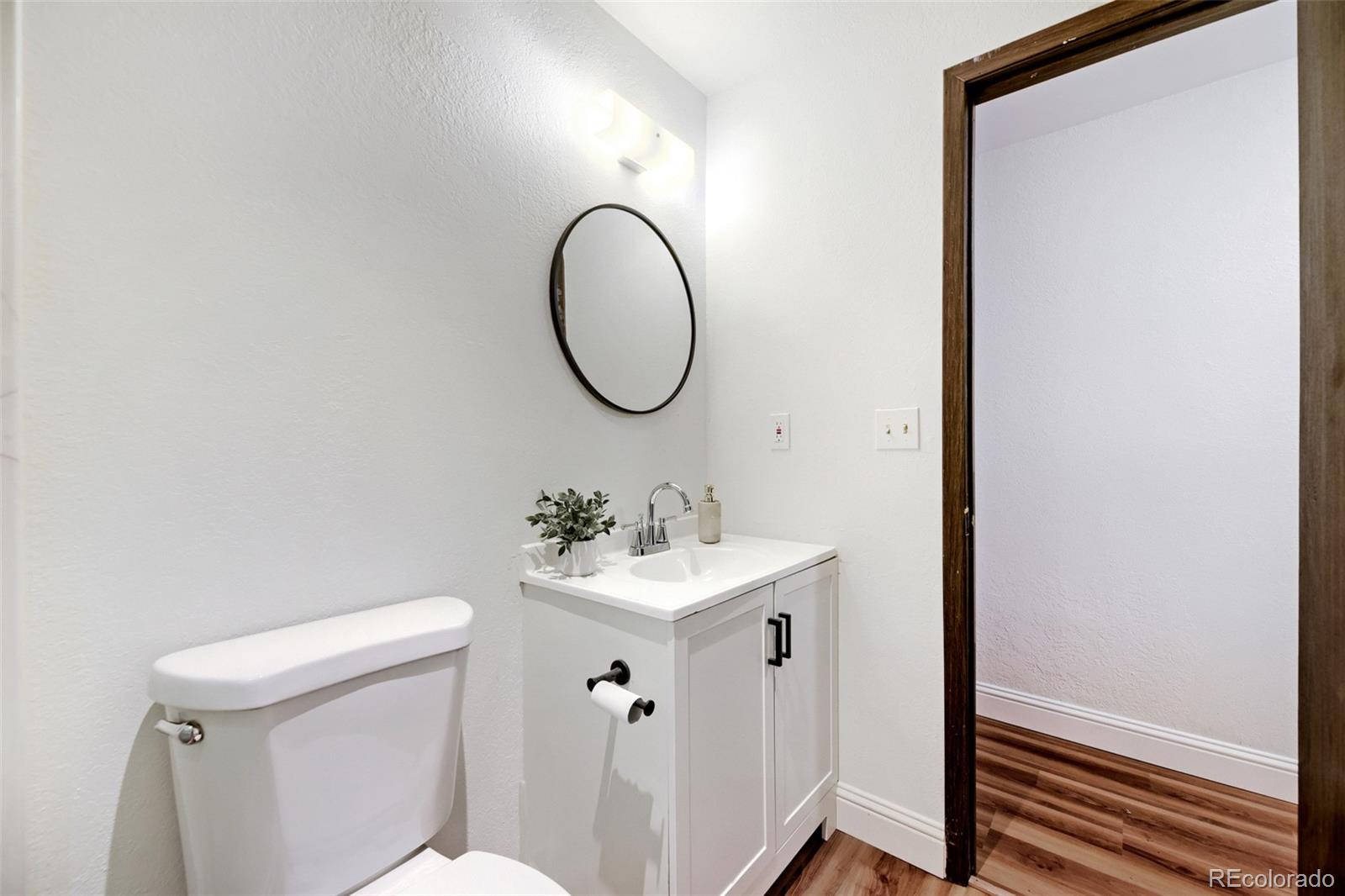 MLS Image #18 for 81  newark street,aurora, Colorado