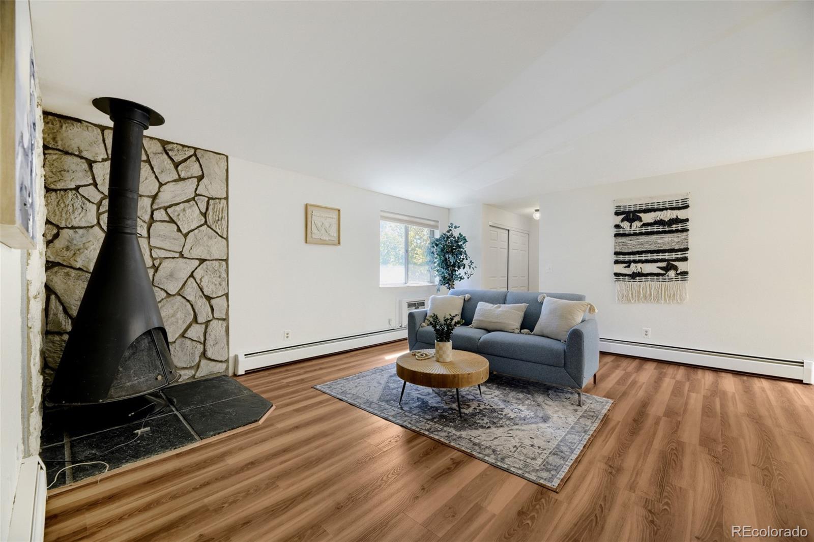 MLS Image #4 for 81  newark street,aurora, Colorado