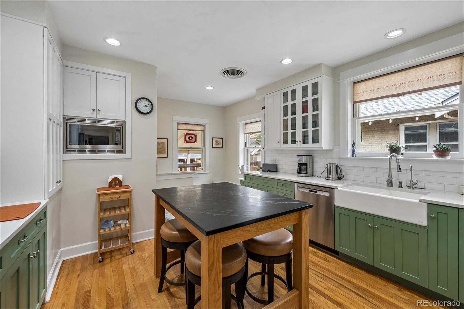 MLS Image #11 for 613  saint paul street,denver, Colorado
