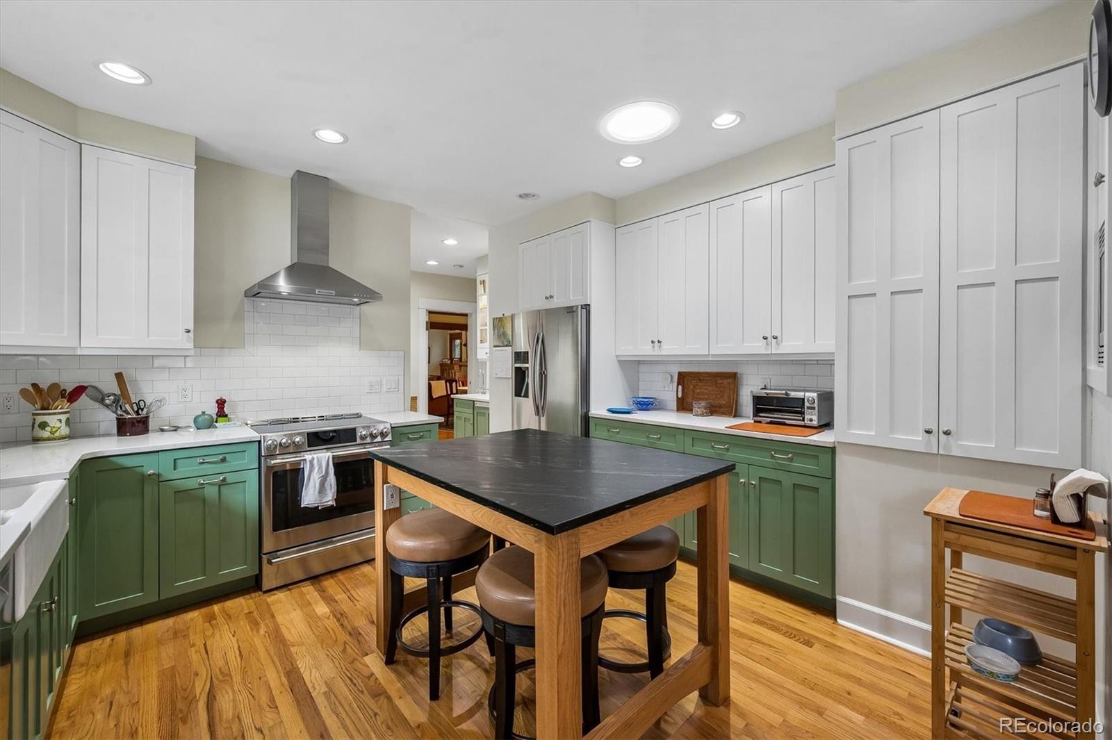 MLS Image #12 for 613  saint paul street,denver, Colorado