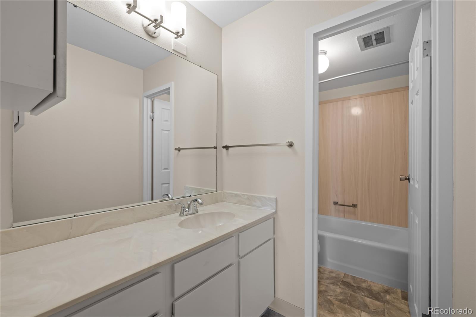 MLS Image #15 for 480 s marion parkway,denver, Colorado