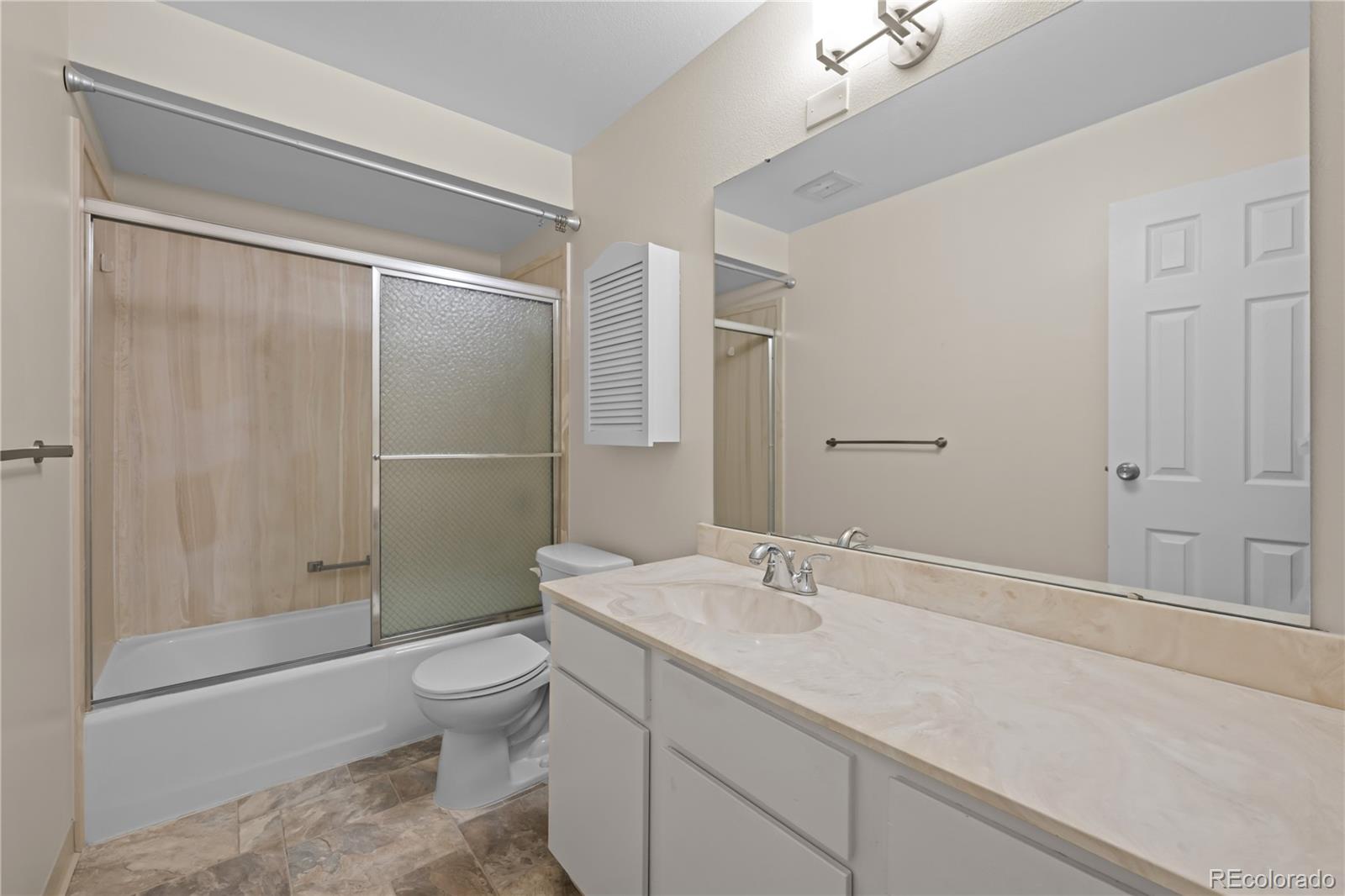MLS Image #17 for 480 s marion parkway,denver, Colorado