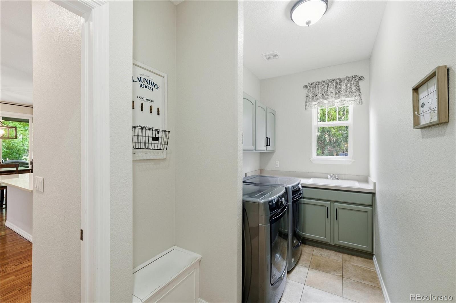 MLS Image #15 for 22878 e euclid circle,aurora, Colorado