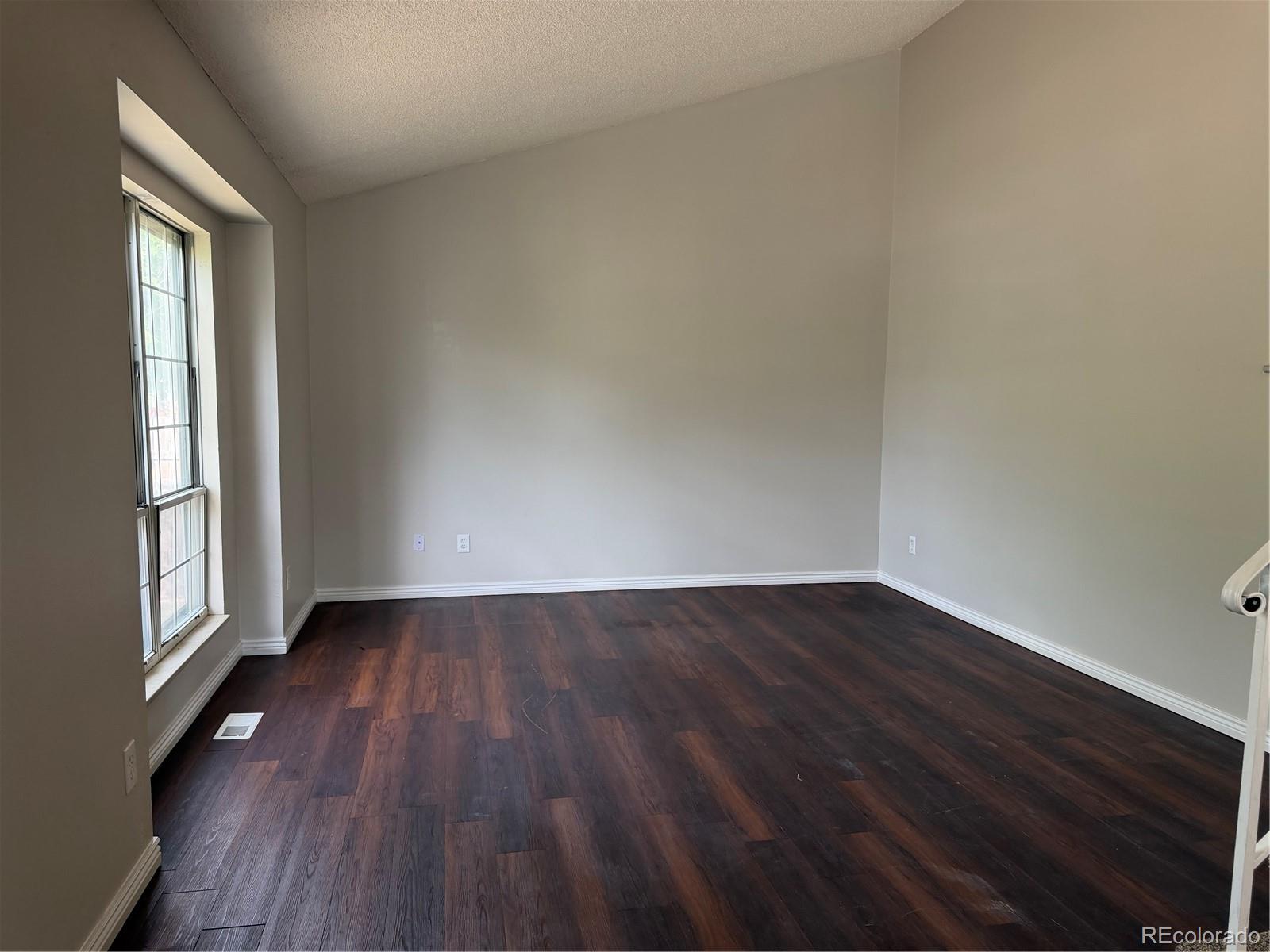 MLS Image #10 for 4680  crown boulevard,denver, Colorado