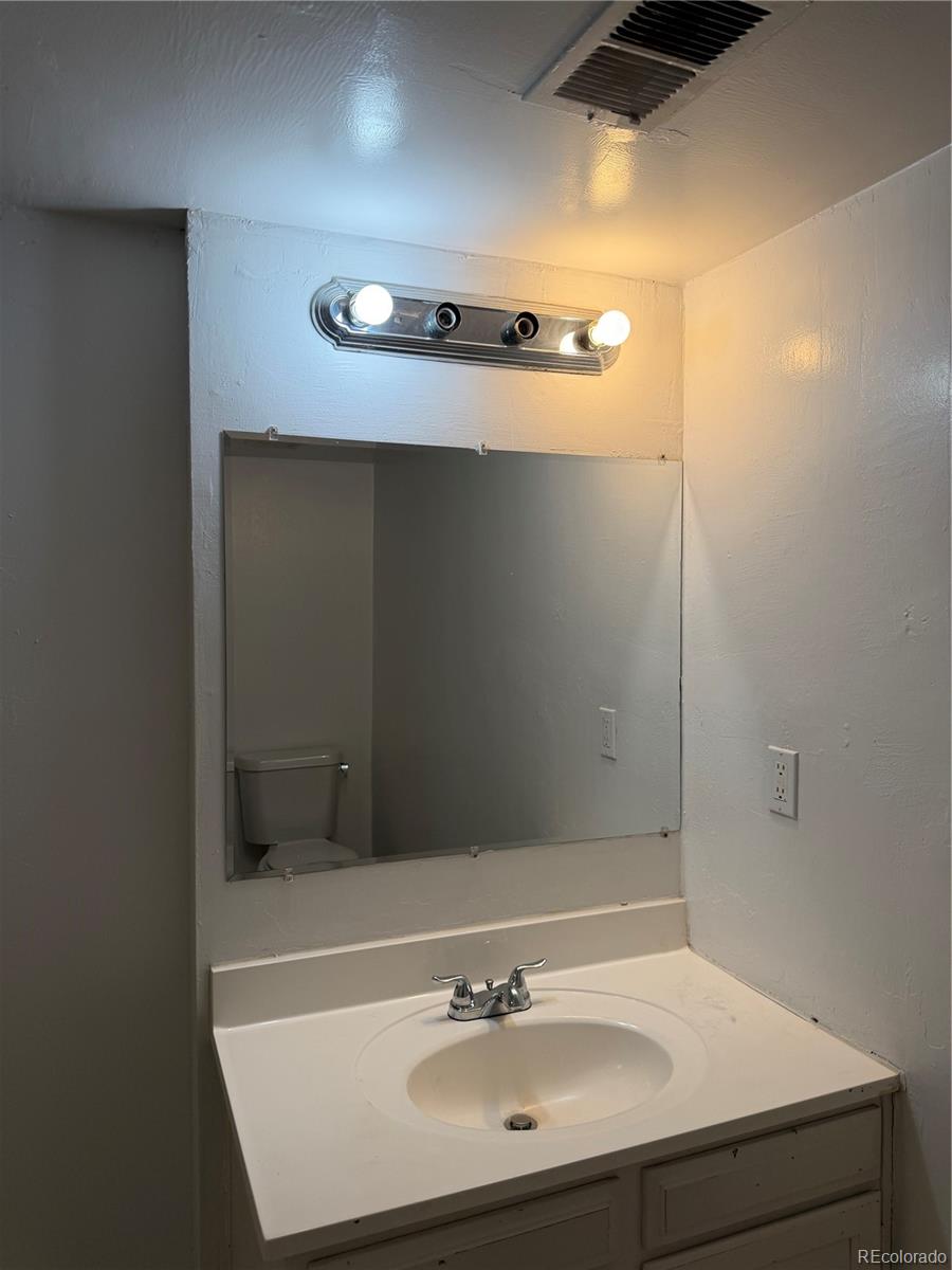 MLS Image #32 for 4680  crown boulevard,denver, Colorado