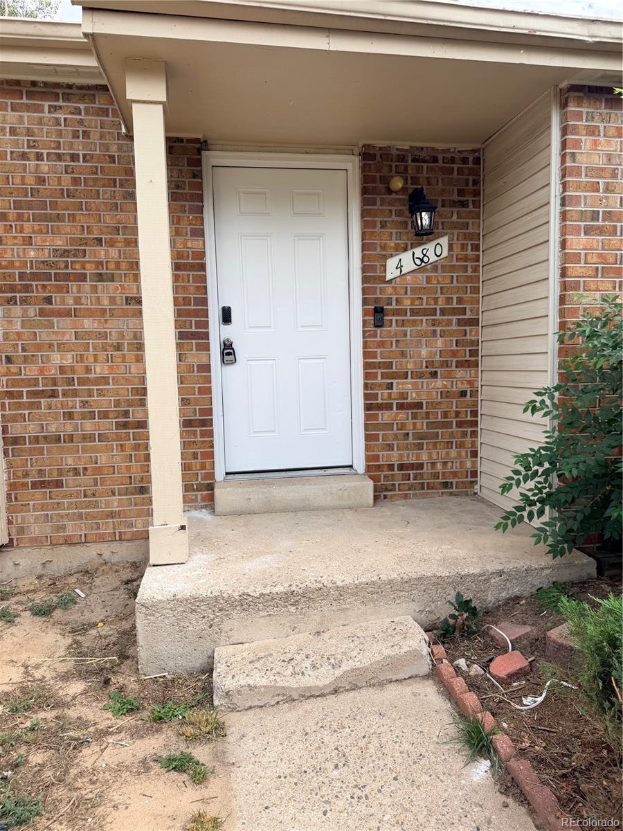MLS Image #7 for 4680  crown boulevard,denver, Colorado
