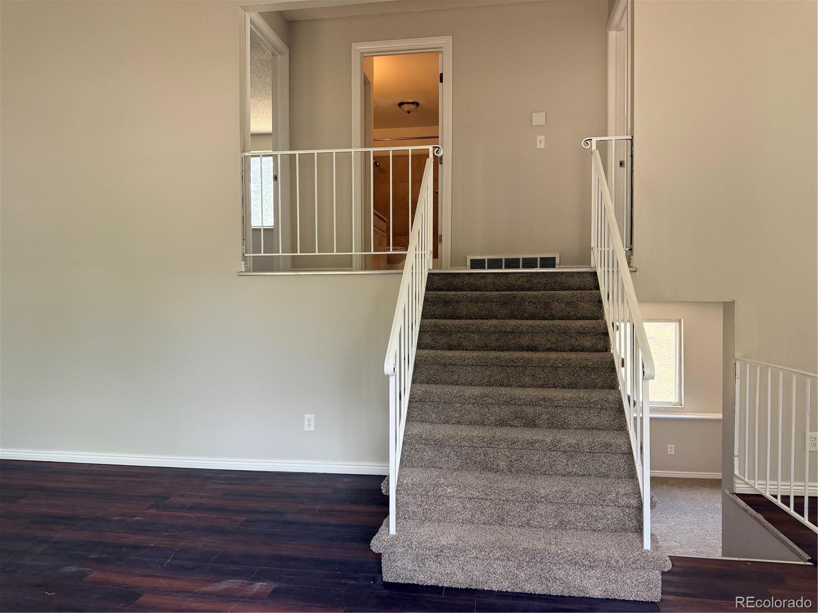 MLS Image #9 for 4680  crown boulevard,denver, Colorado