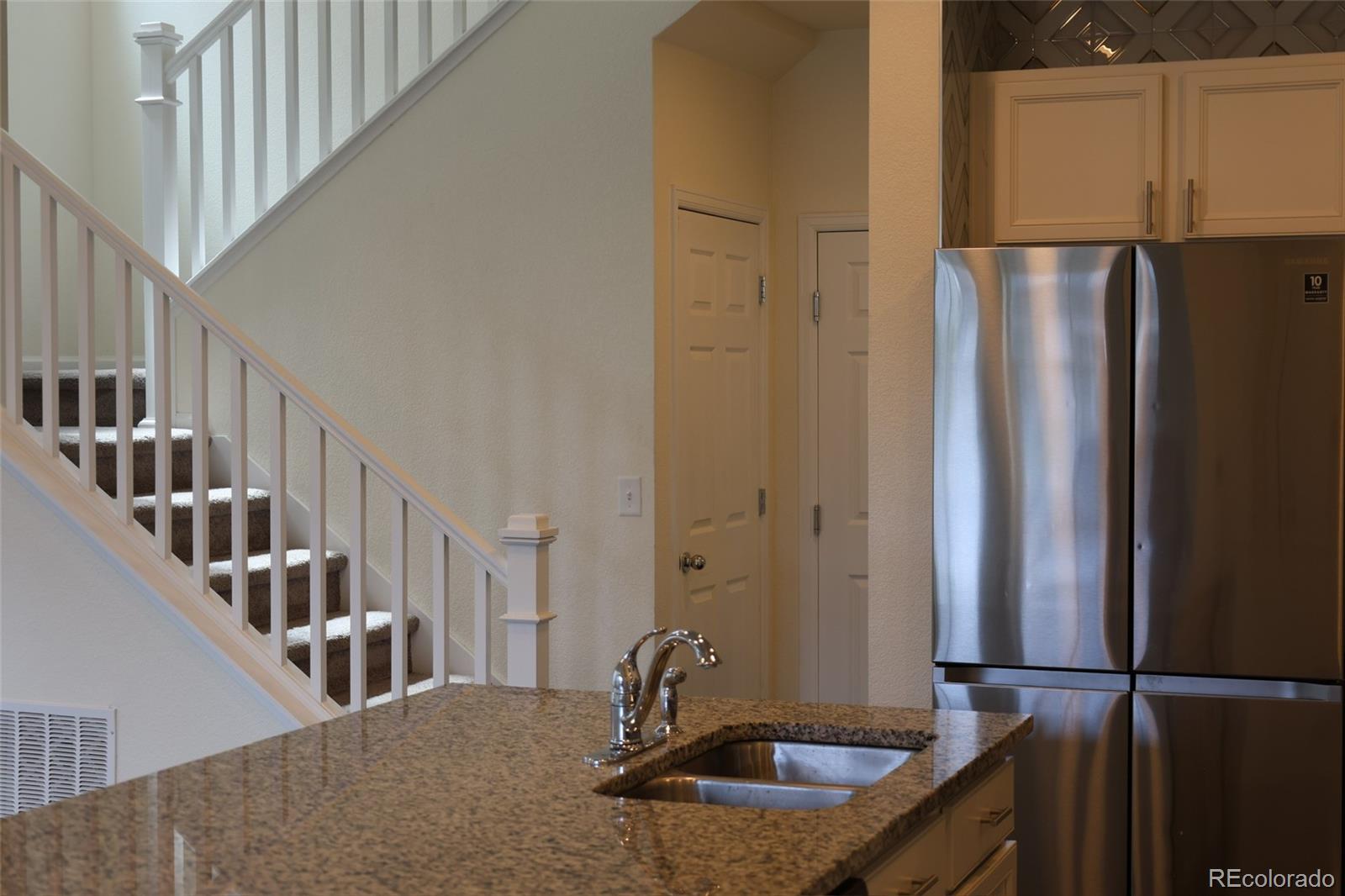 MLS Image #11 for 6517 n cathay street,denver, Colorado