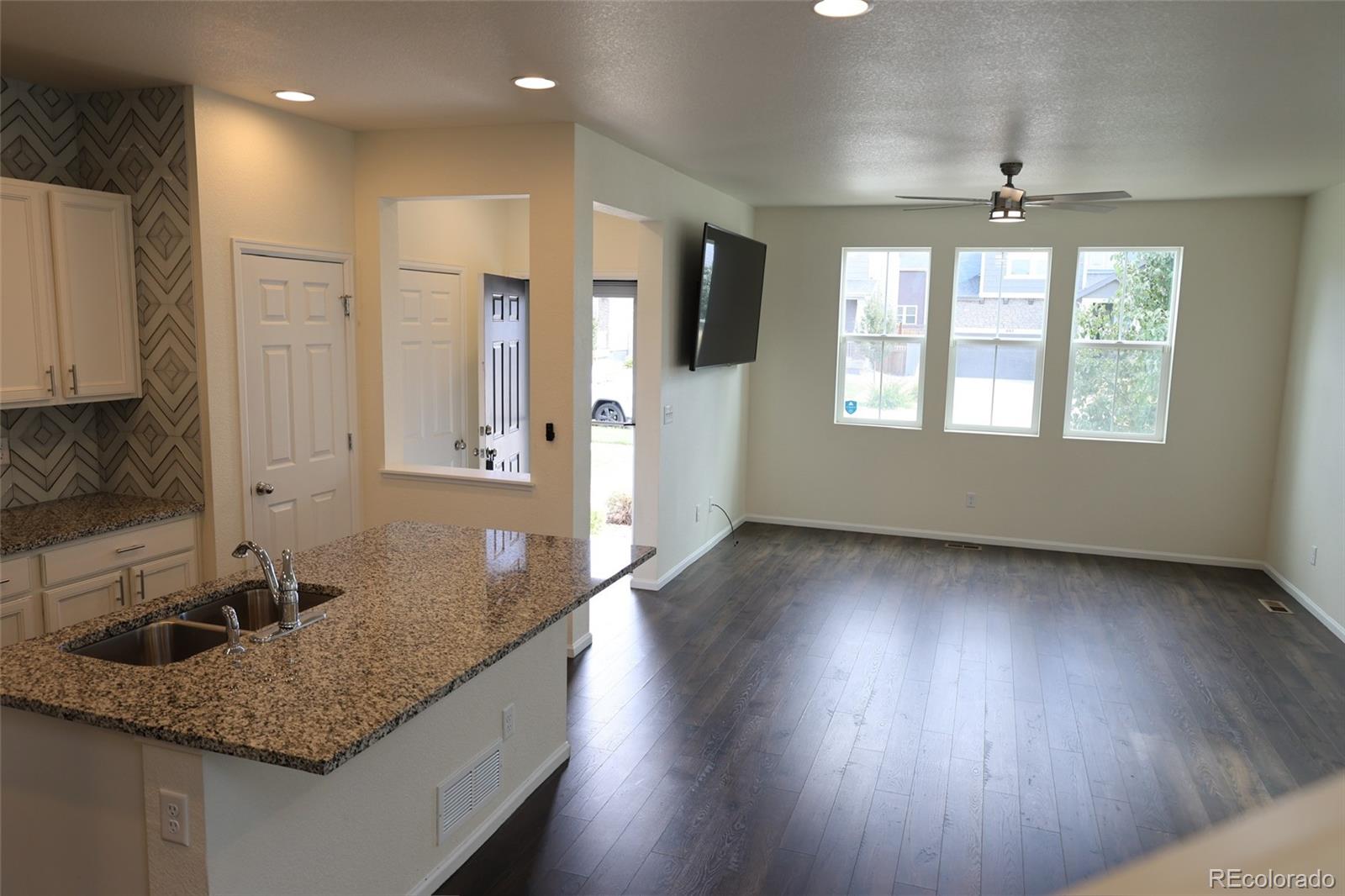 MLS Image #13 for 6517 n cathay street,denver, Colorado