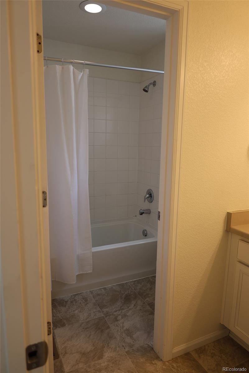 MLS Image #25 for 6517 n cathay street,denver, Colorado