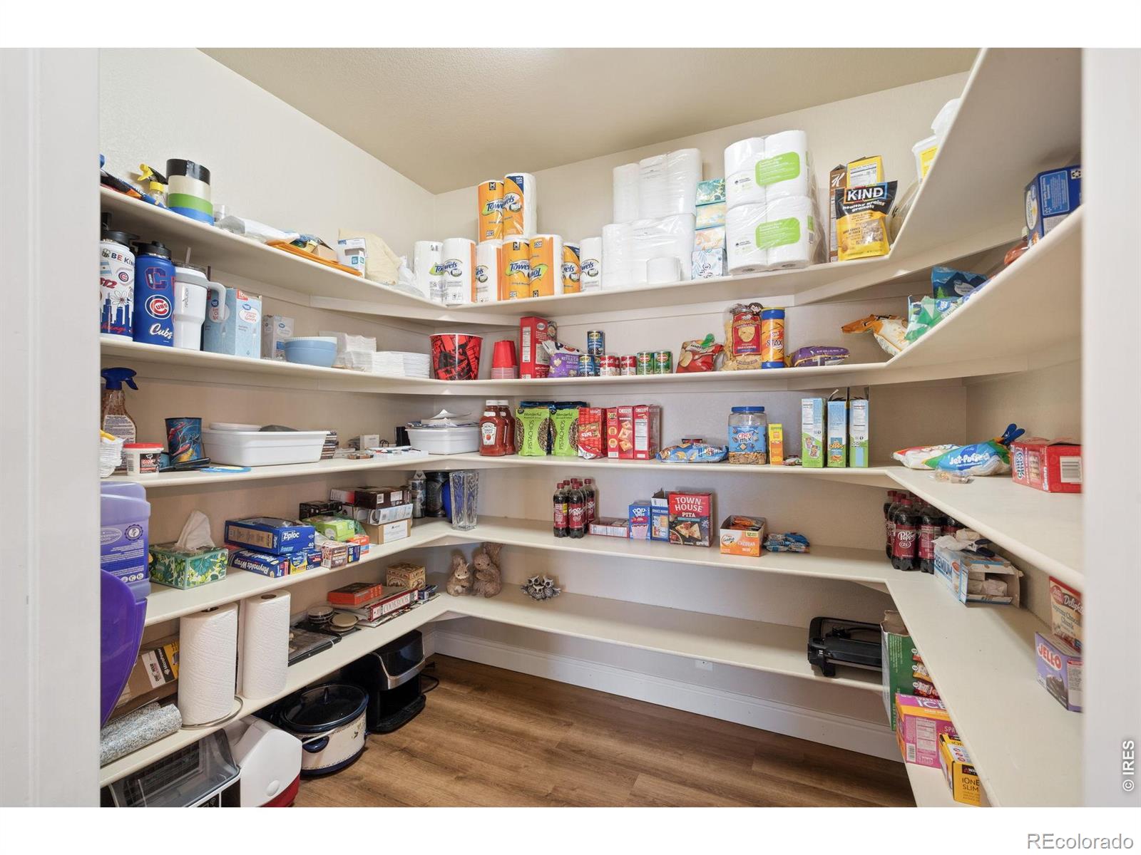 MLS Image #12 for 4843  silverwood drive,johnstown, Colorado