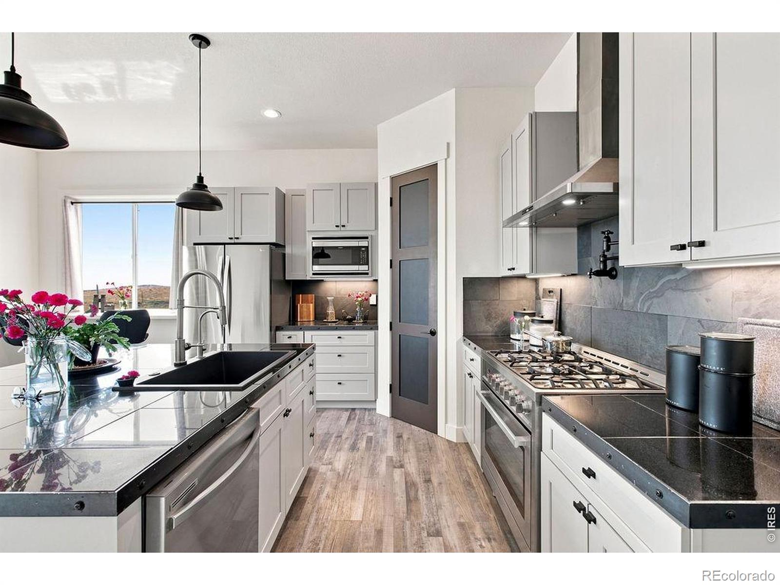 MLS Image #6 for 7491  county road 96 ,wellington, Colorado
