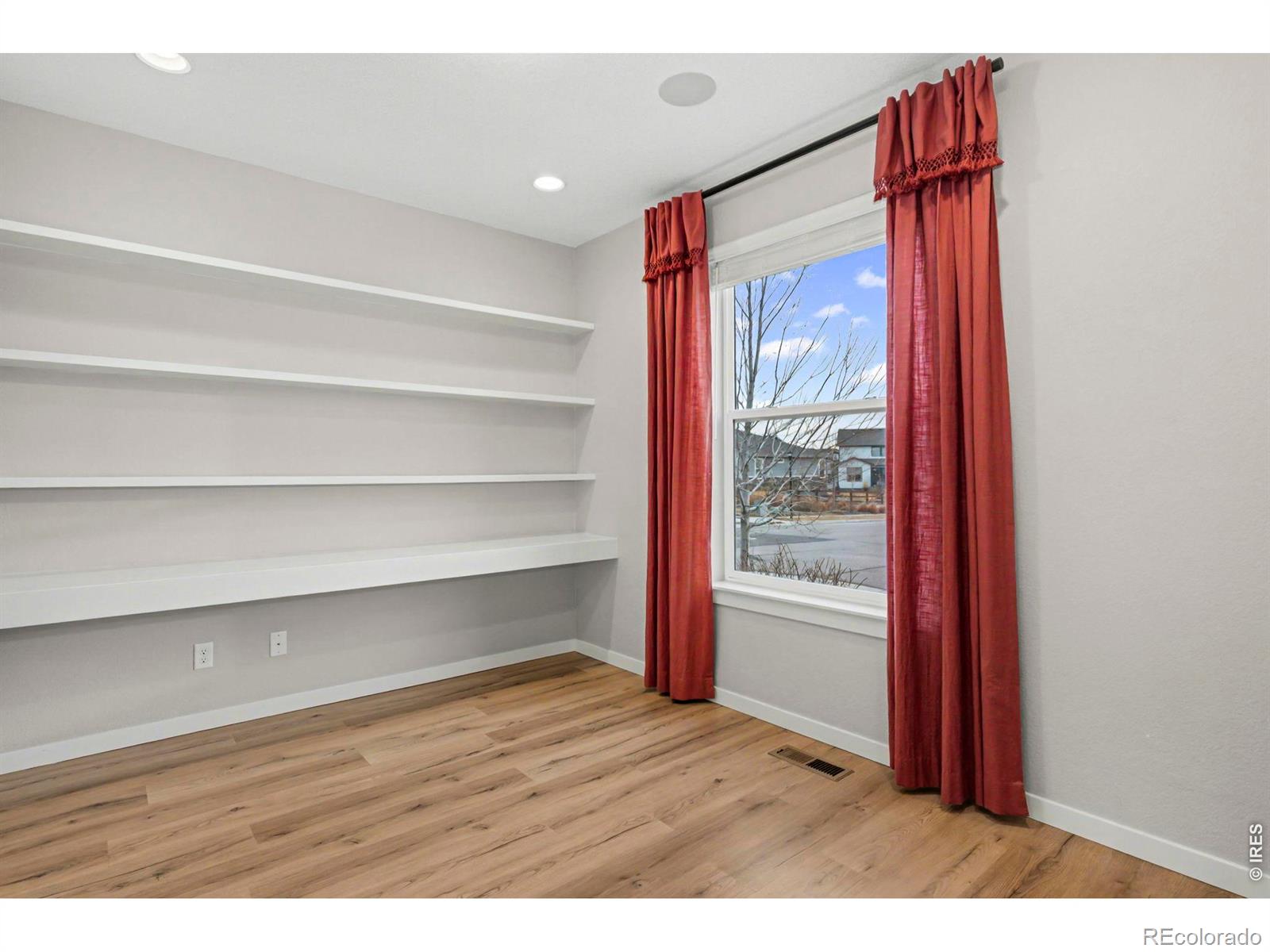 MLS Image #11 for 2124  glean court,windsor, Colorado