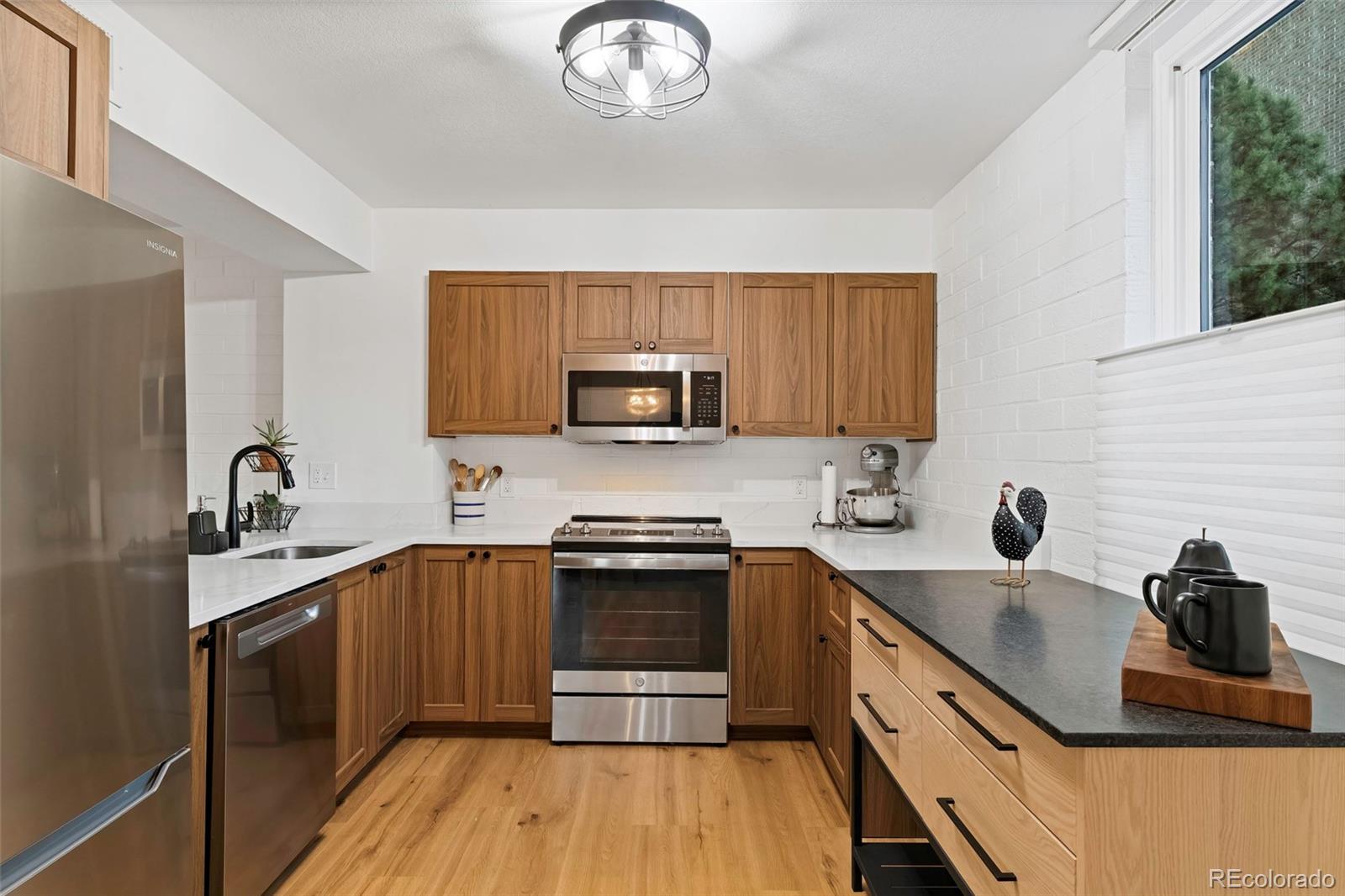 MLS Image #10 for 460 s marion parkway,denver, Colorado