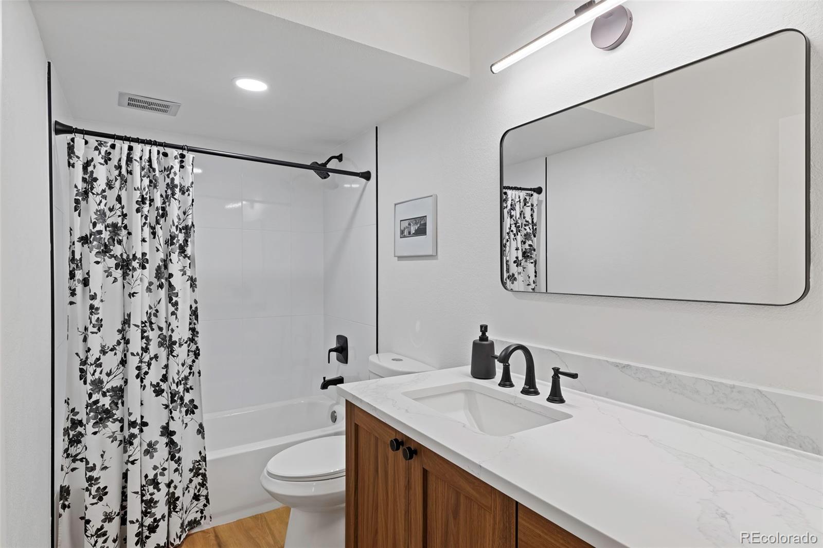 MLS Image #18 for 460 s marion parkway,denver, Colorado