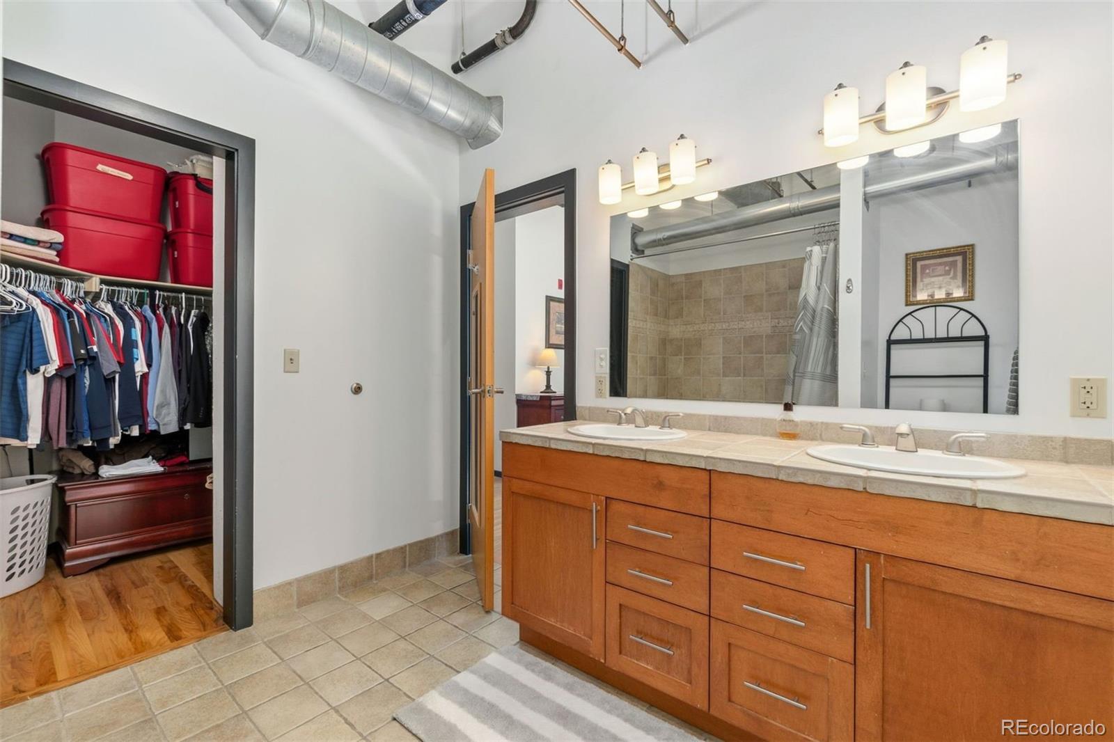 MLS Image #11 for 1800  lawrence street 406,denver, Colorado