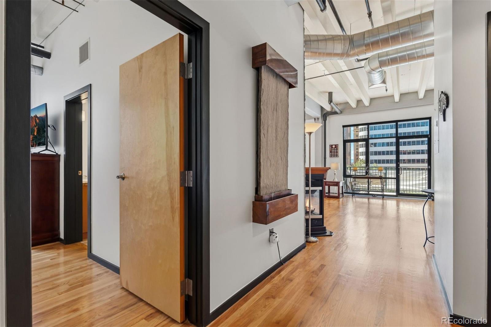 MLS Image #4 for 1800  lawrence street 406,denver, Colorado