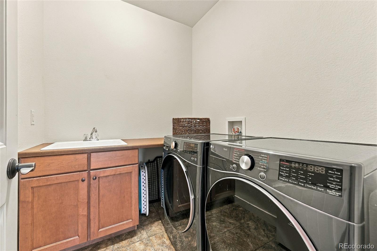 MLS Image #26 for 6593 s quantock court,aurora, Colorado