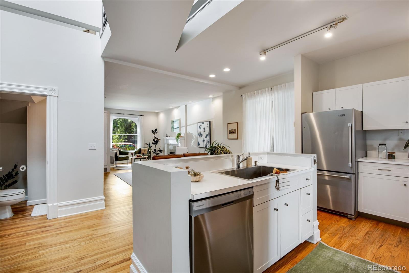 MLS Image #21 for 2425  glenarm place,denver, Colorado