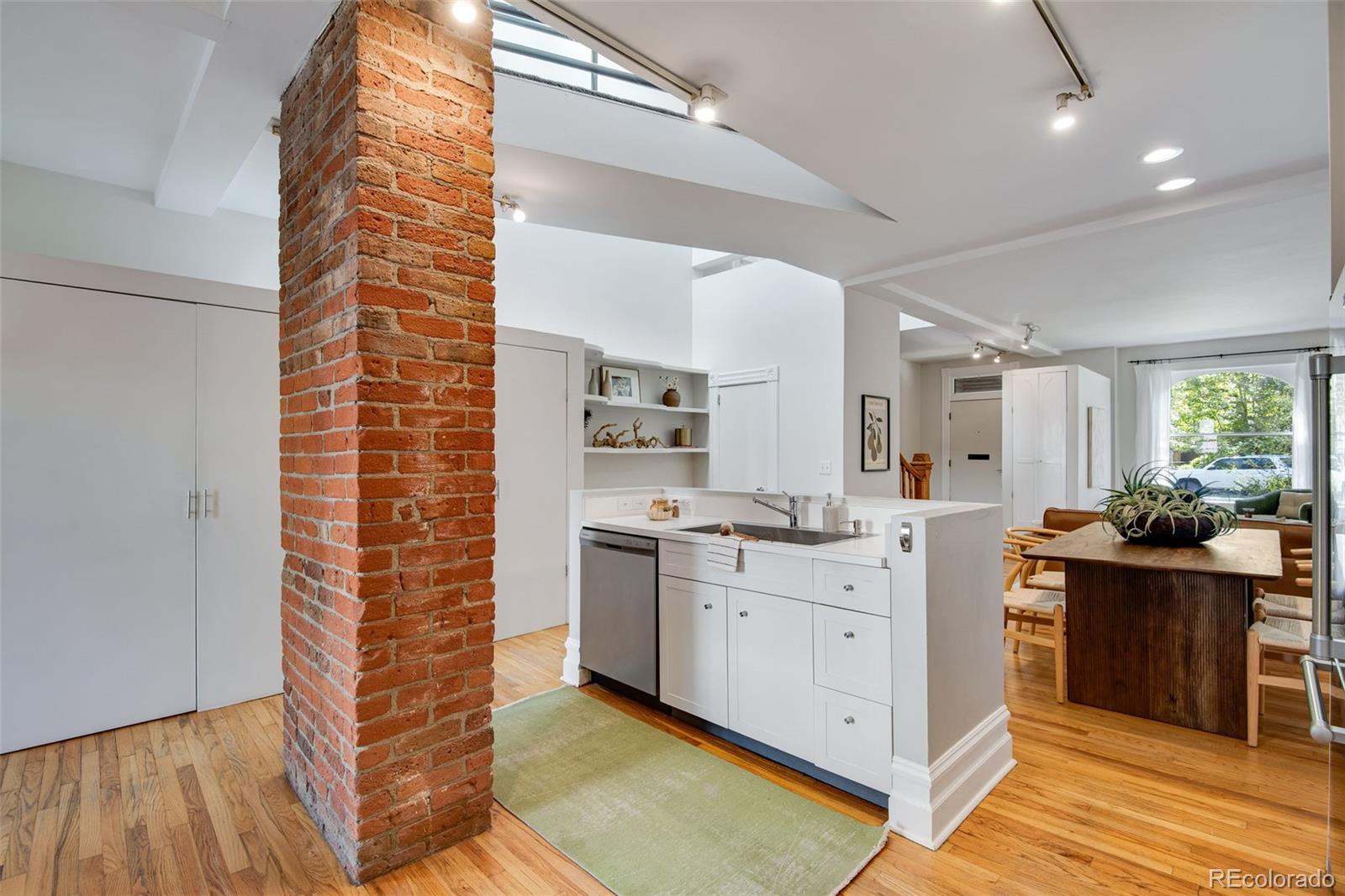 MLS Image #22 for 2425  glenarm place,denver, Colorado