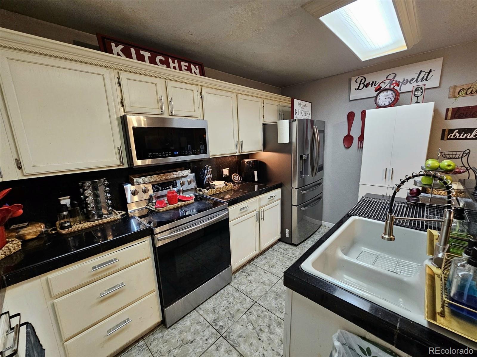 MLS Image #4 for 5052  yates circle,broomfield, Colorado