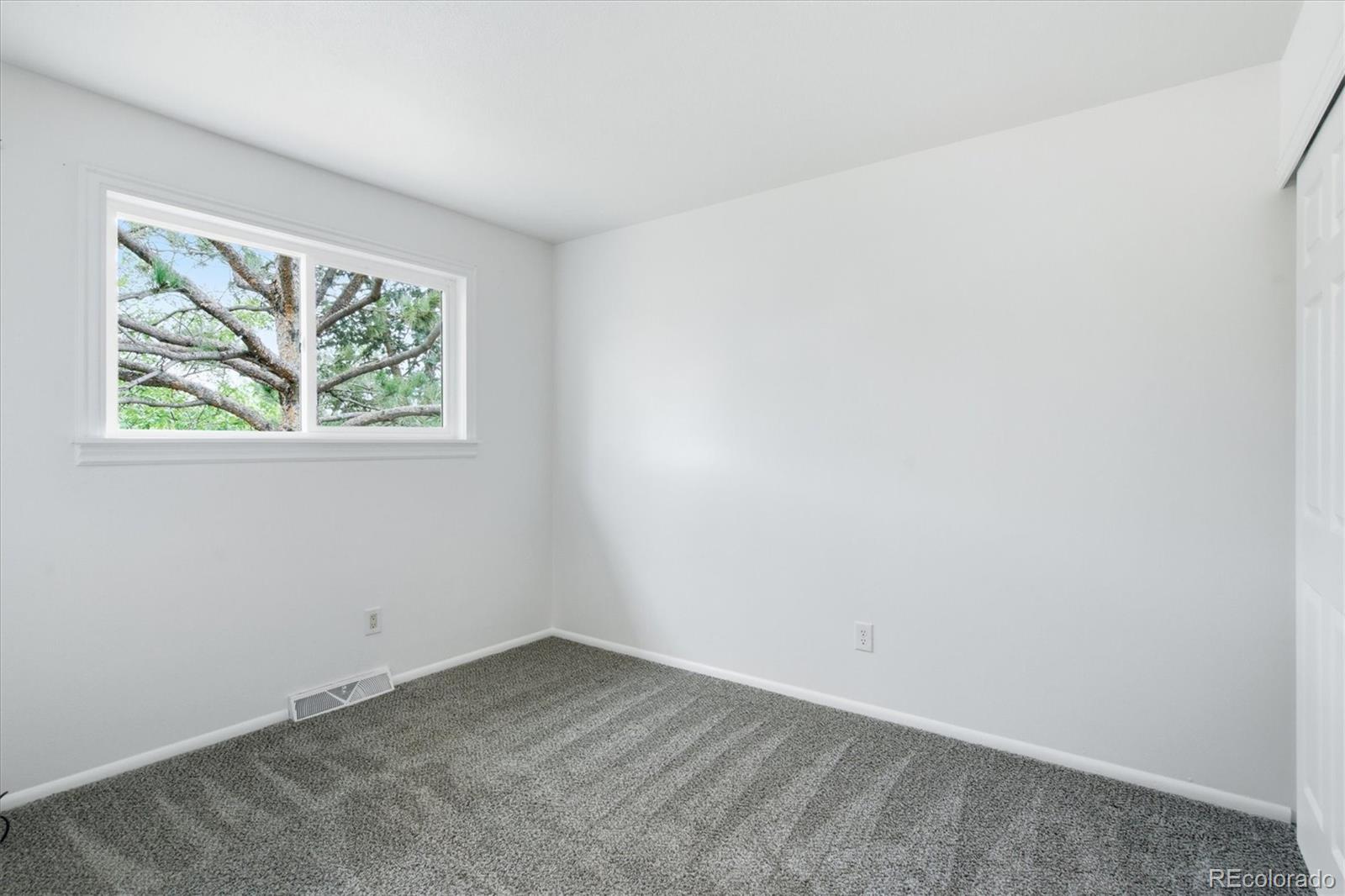 MLS Image #38 for 4775 s olathe street,aurora, Colorado