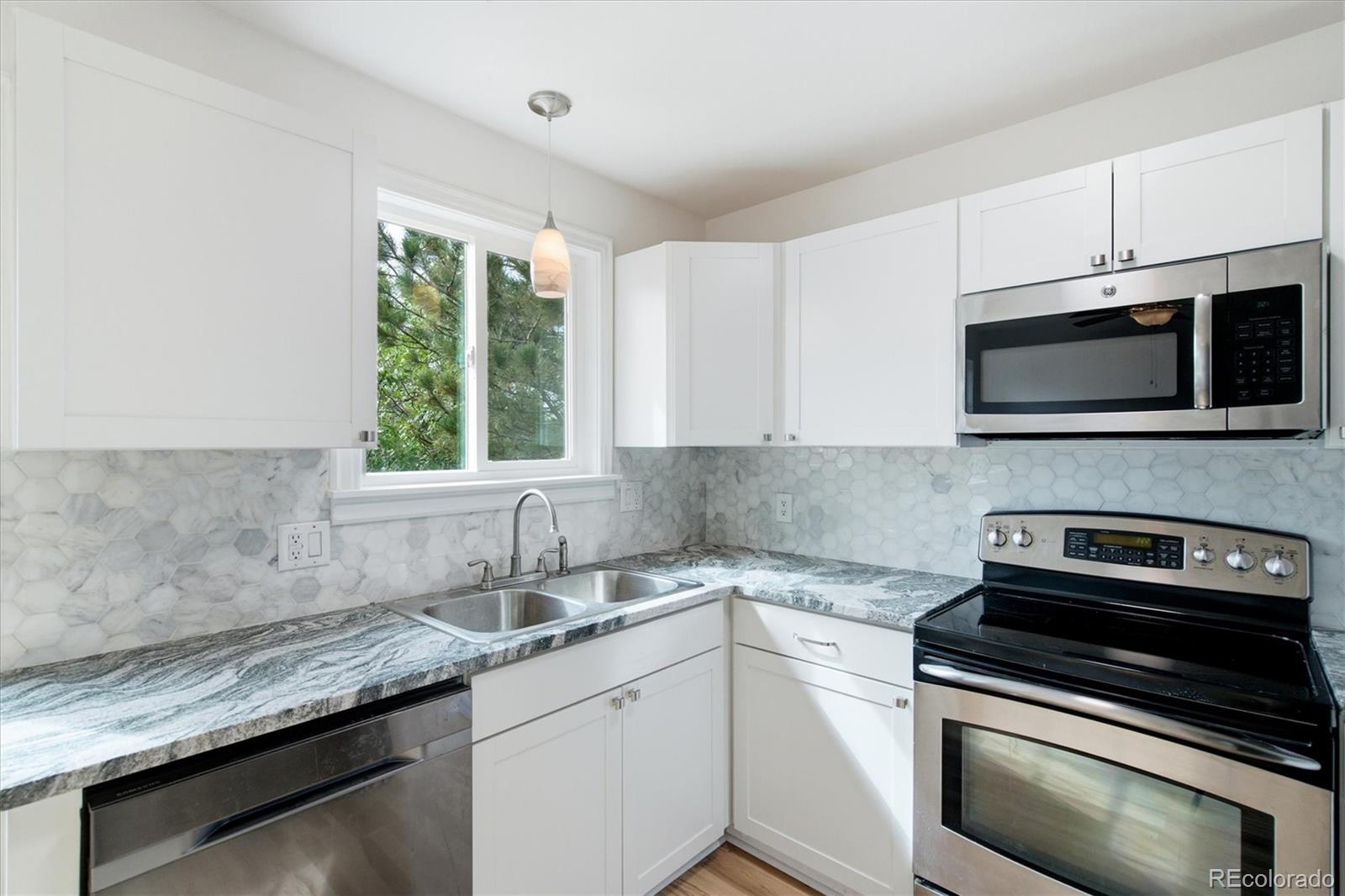 MLS Image #4 for 4775 s olathe street,aurora, Colorado