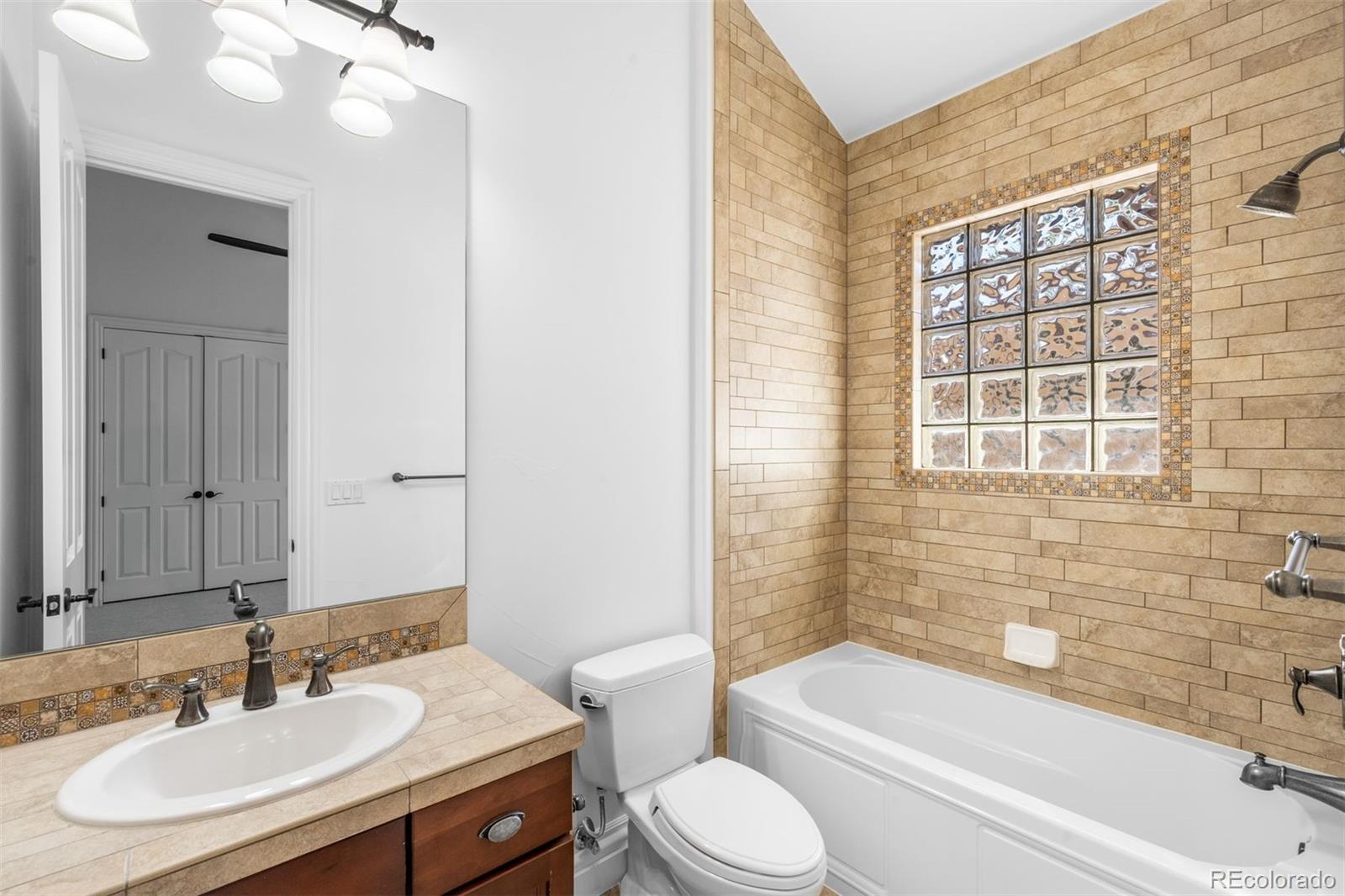 MLS Image #24 for 2546 s adams street,denver, Colorado