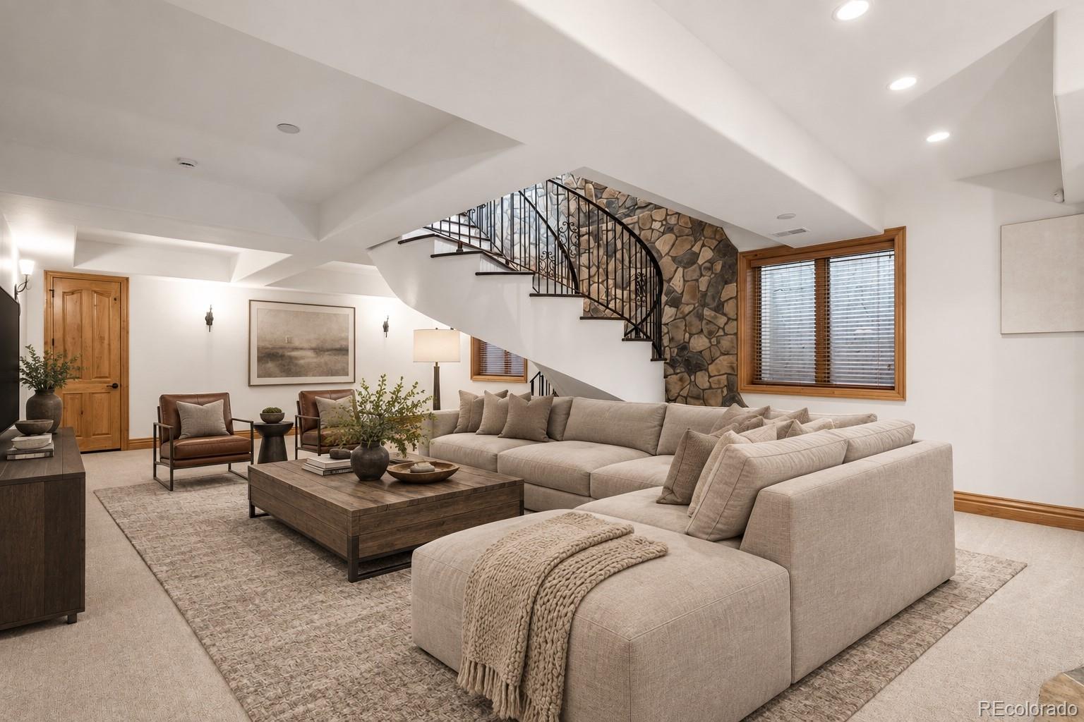 MLS Image #29 for 2546 s adams street,denver, Colorado
