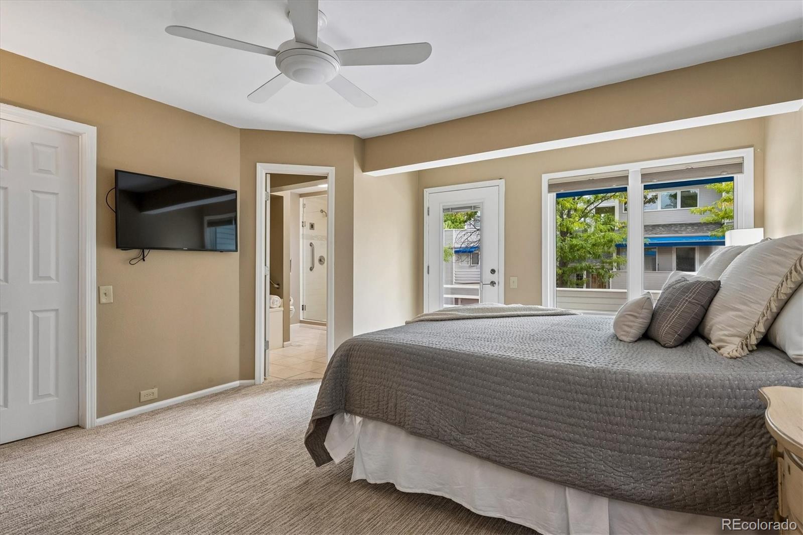 MLS Image #14 for 9200 e cherry creek south drive,denver, Colorado