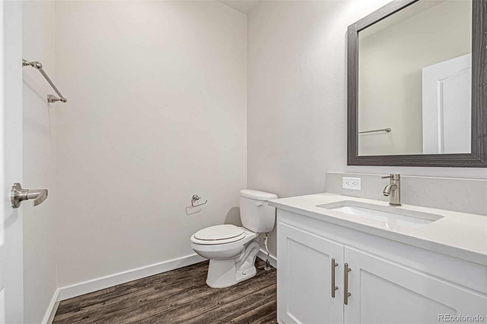 MLS Image #14 for 2864 s delaware street,englewood, Colorado