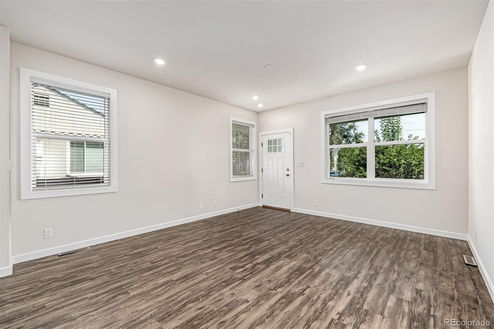 MLS Image #4 for 2864 s delaware street,englewood, Colorado