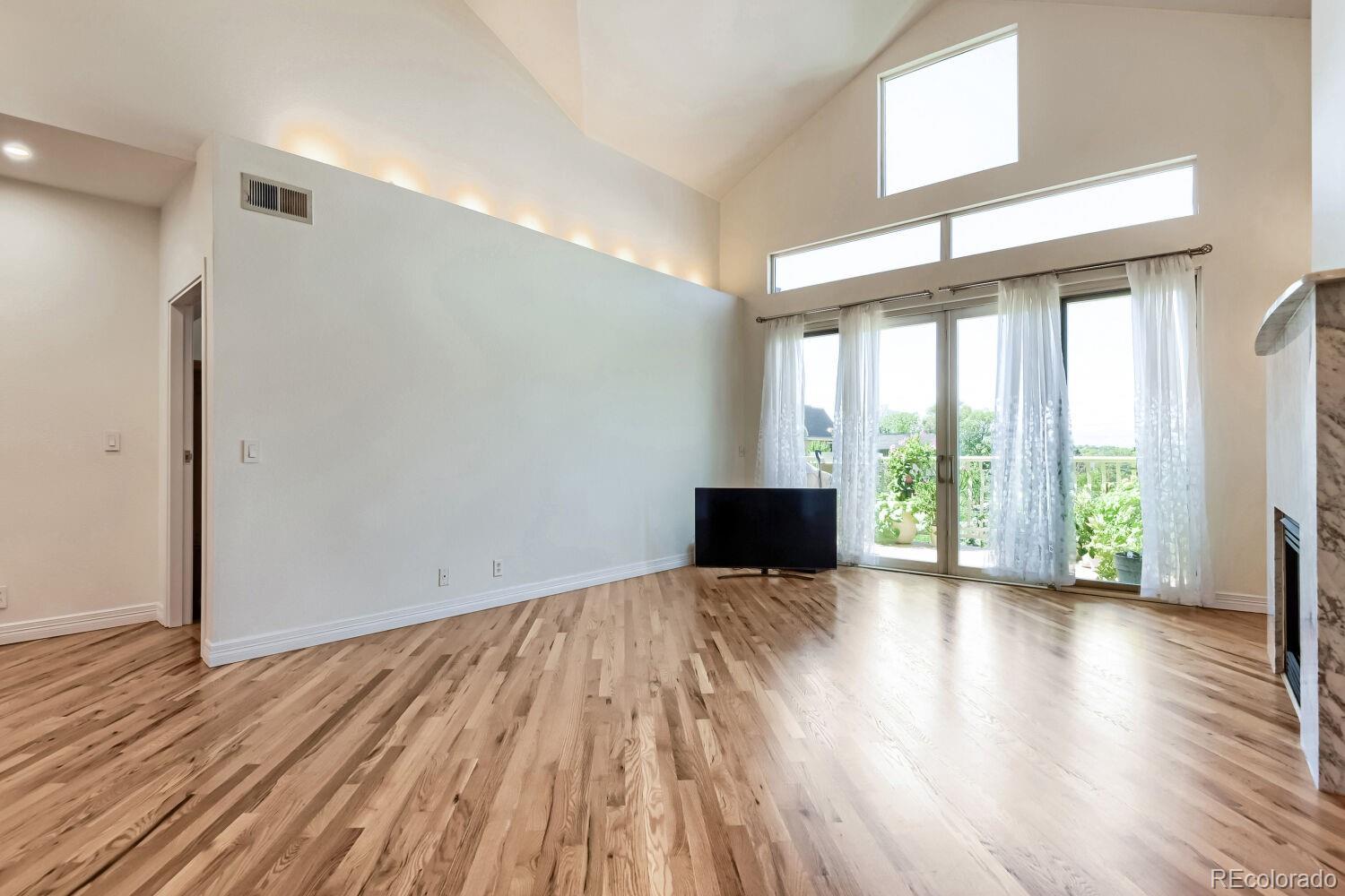 MLS Image #3 for 111 s monroe street,denver, Colorado