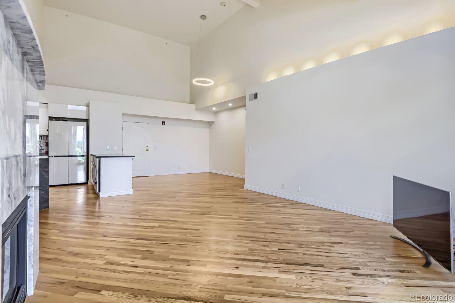 MLS Image #5 for 111 s monroe street,denver, Colorado