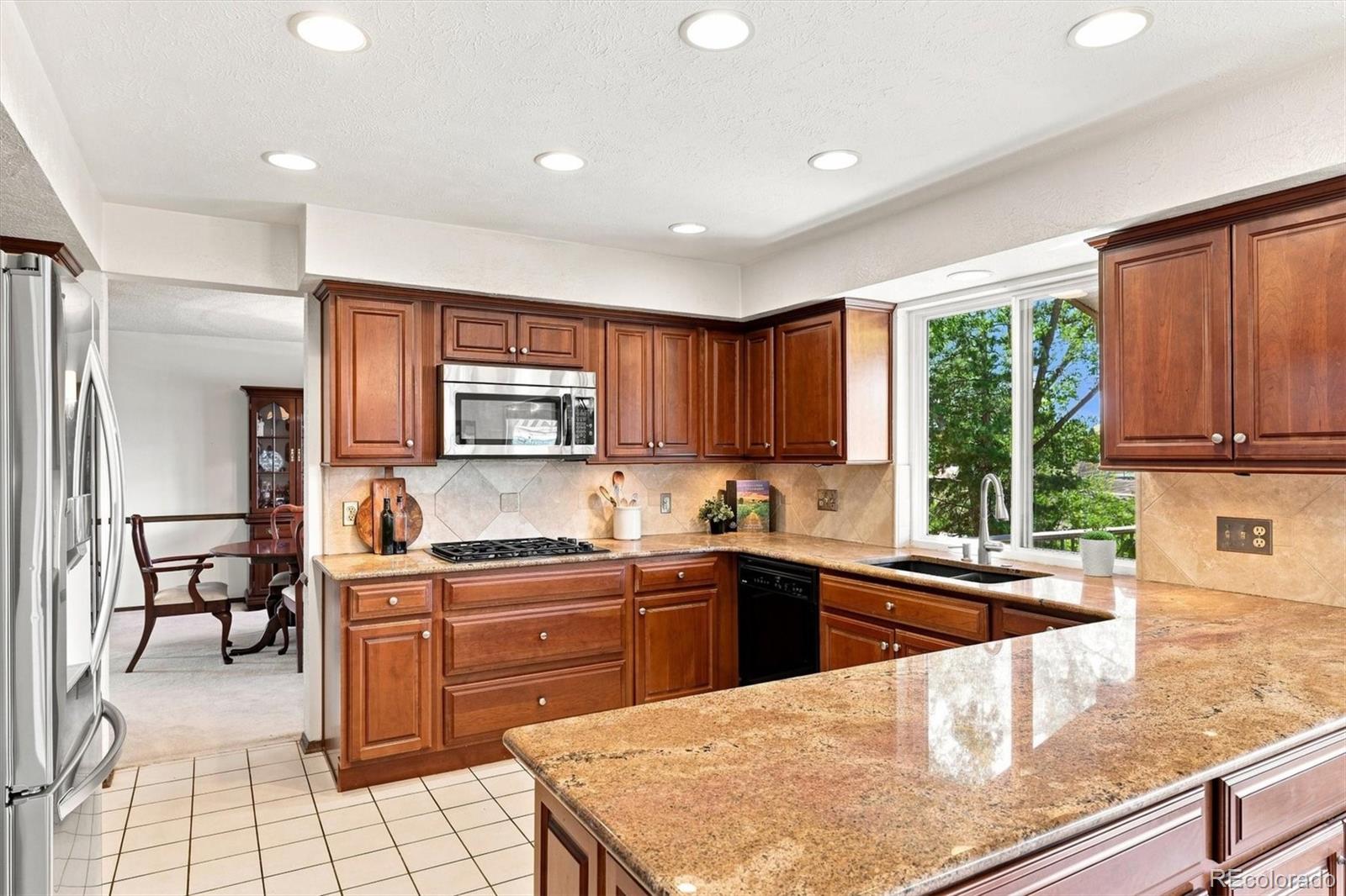 MLS Image #3 for 7631 s bemis street,littleton, Colorado