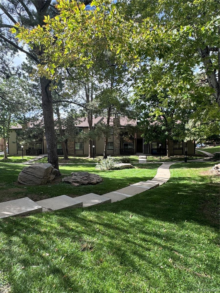 MLS Image #13 for 1850 s pitkin circle,aurora, Colorado