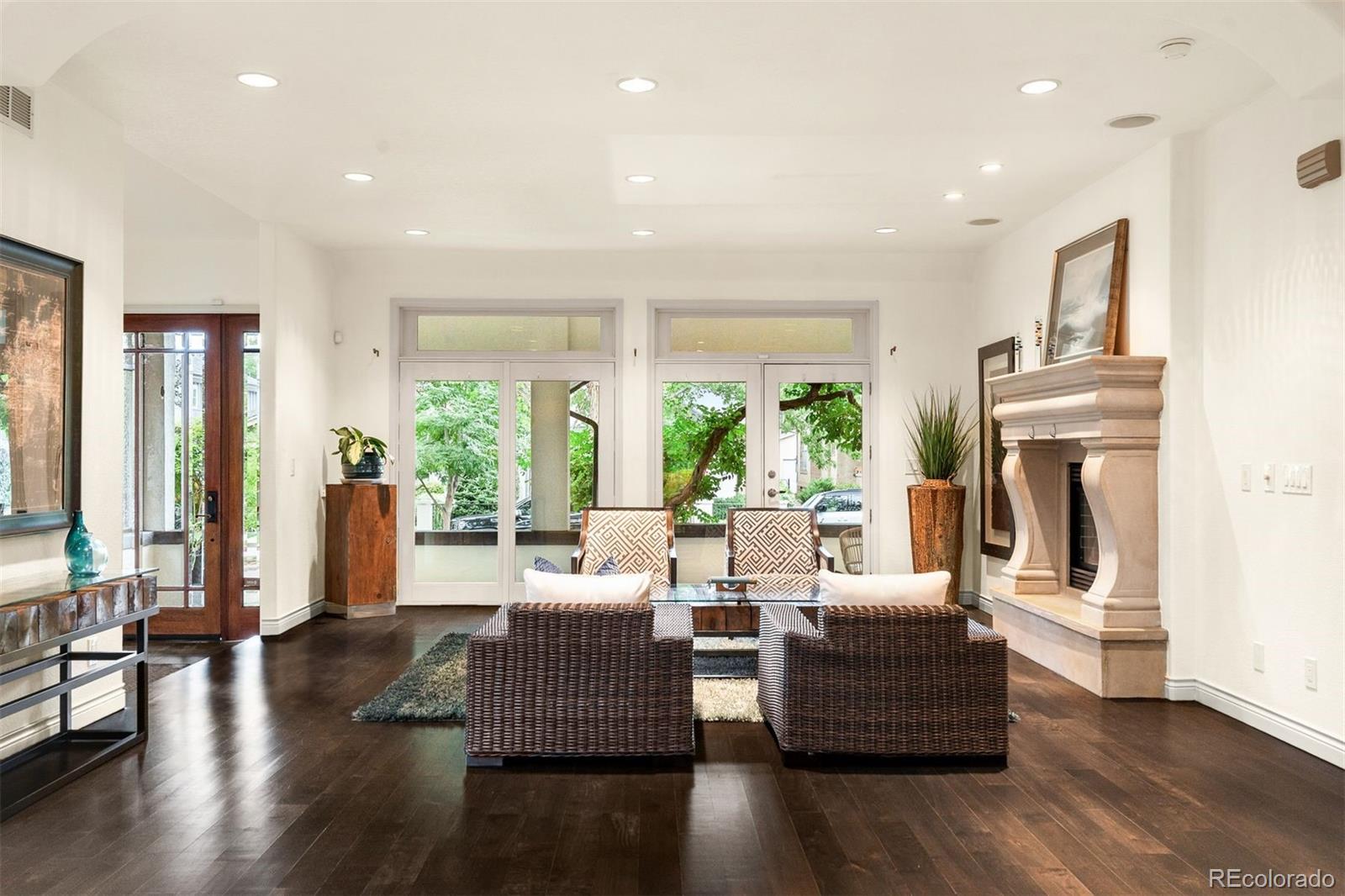 MLS Image #2 for 960 s high street,denver, Colorado