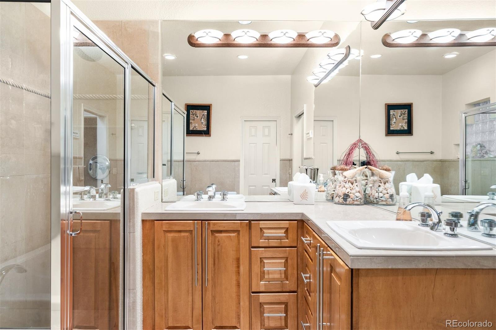 MLS Image #27 for 960 s high street,denver, Colorado