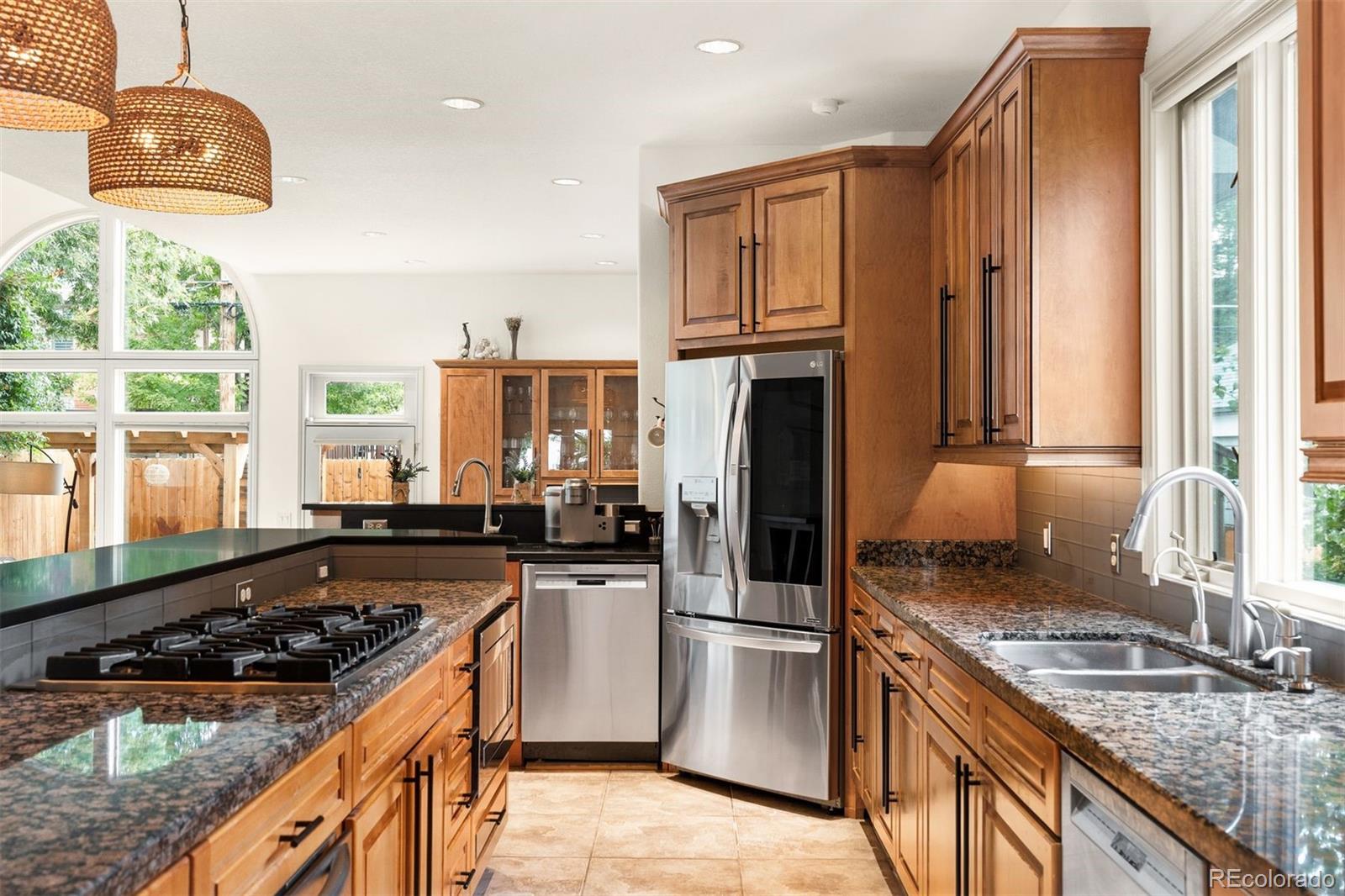 MLS Image #9 for 960 s high street,denver, Colorado