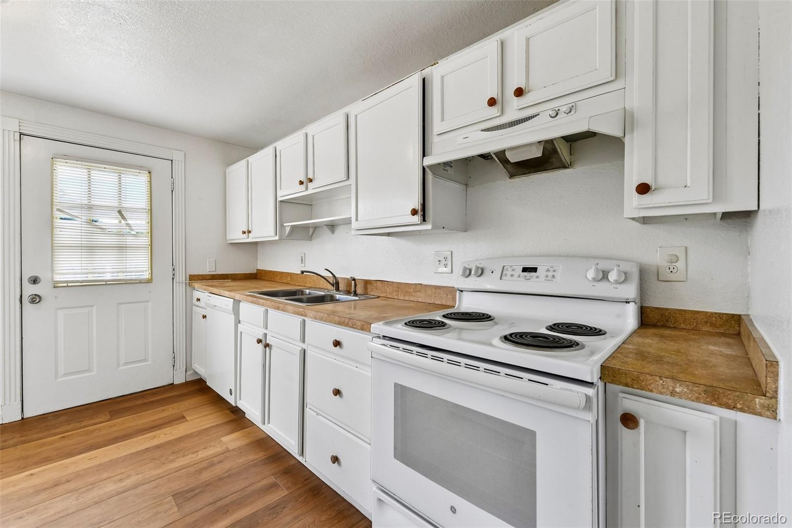 MLS Image #12 for 729  havana street,aurora, Colorado