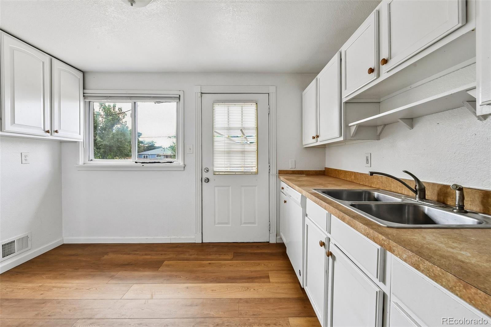 MLS Image #13 for 729  havana street,aurora, Colorado