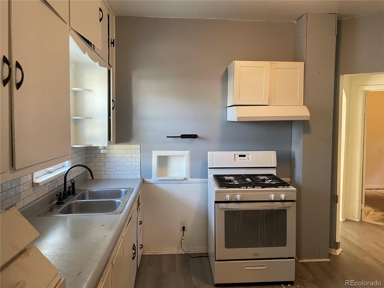 MLS Image #4 for 2216  pine street,pueblo, Colorado