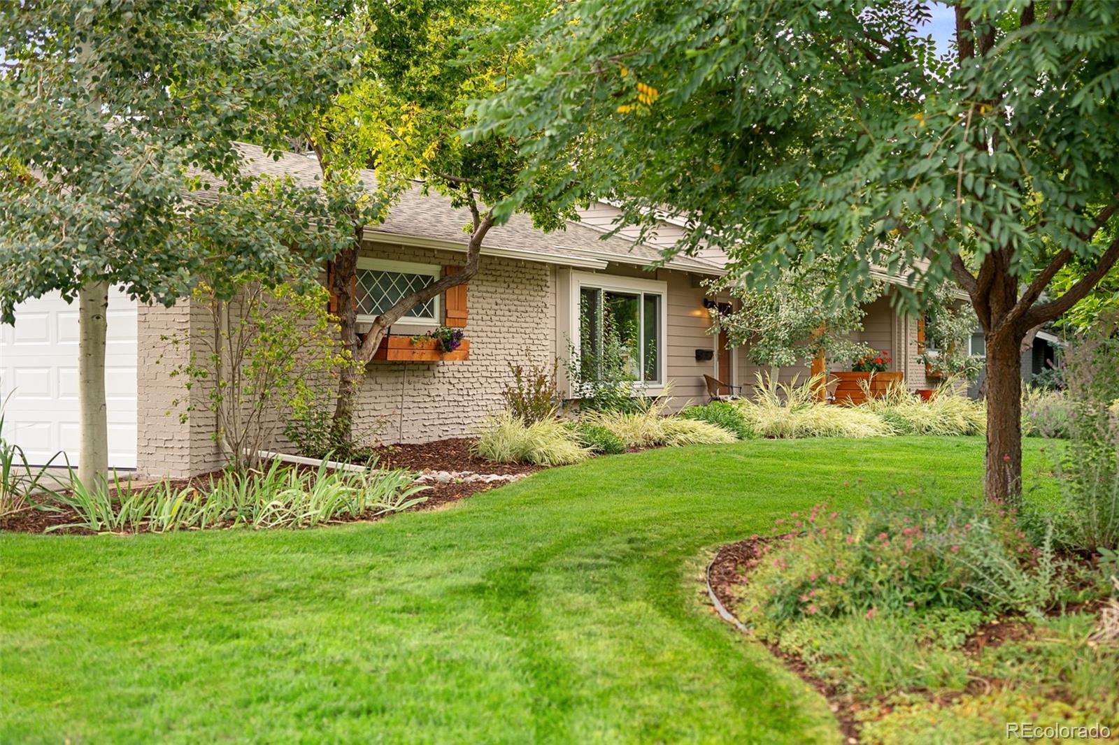 MLS Image #2 for 3804 s elm street,denver, Colorado
